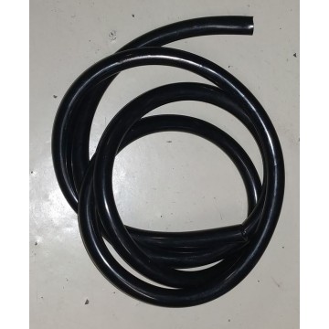 Bensinslange, sort 5mm.